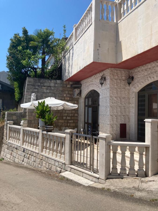 Guest House Vila Eli 헤르섹 외부 사진