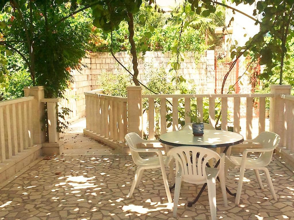 Guest House Vila Eli 헤르섹 외부 사진